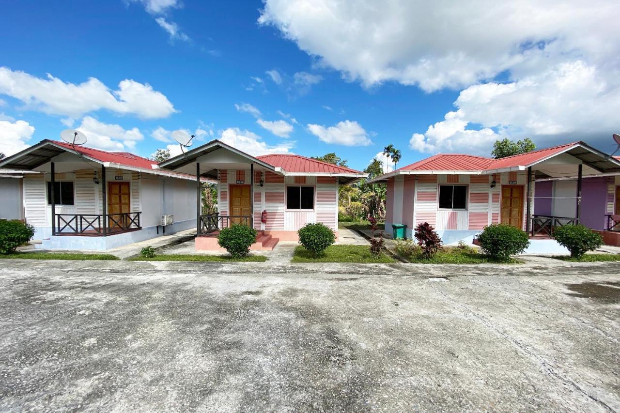 Oyo 90284 Kampung Stay Kilimu Ranau Bagian luar foto