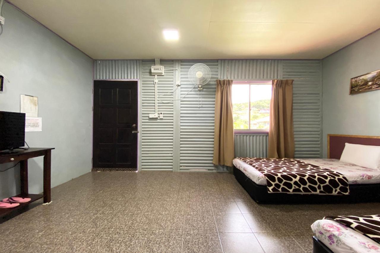 Oyo 90284 Kampung Stay Kilimu Ranau Bagian luar foto